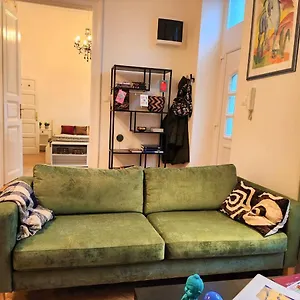 Appartamento Travelers Award Winning Place In The Heart Of Kamilla, Budapest