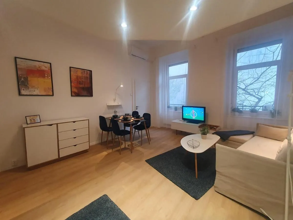 Petofi Apartment With Air Condition Budapest